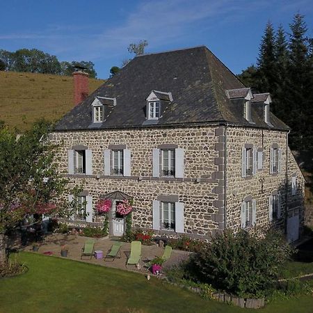 Maison D'Hotes La Nichee Rochefort-Montagne 외부 사진