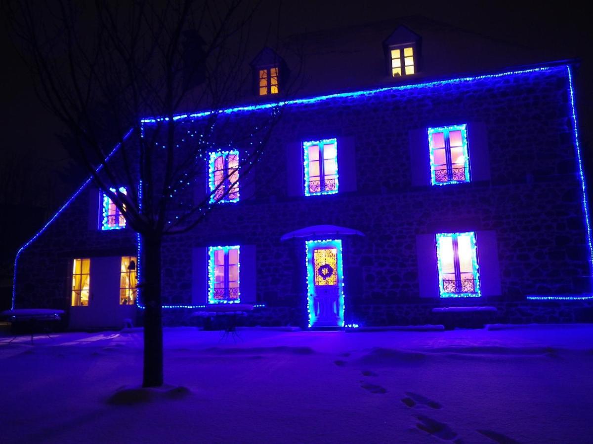 Maison D'Hotes La Nichee Rochefort-Montagne 외부 사진